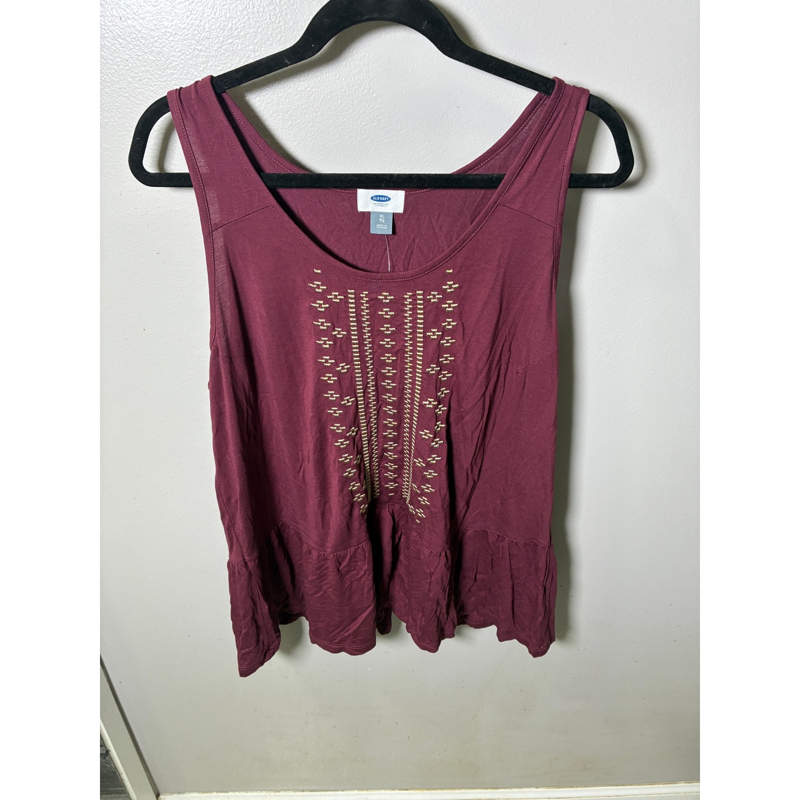 Old Navy Womens Xl Burgundy Embroidered Peplum Tank Top Sleeveless Scoop Neck